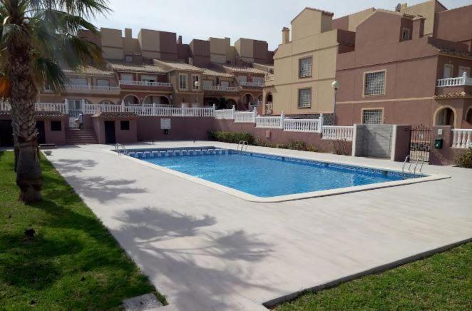 El Bungalow De Javi 格兰阿利坎特 外观 照片