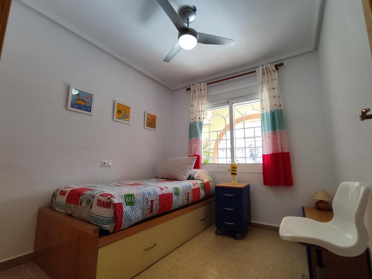 El Bungalow De Javi 格兰阿利坎特 外观 照片